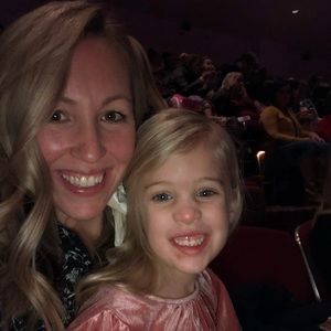 Meet your Posher, Ellen